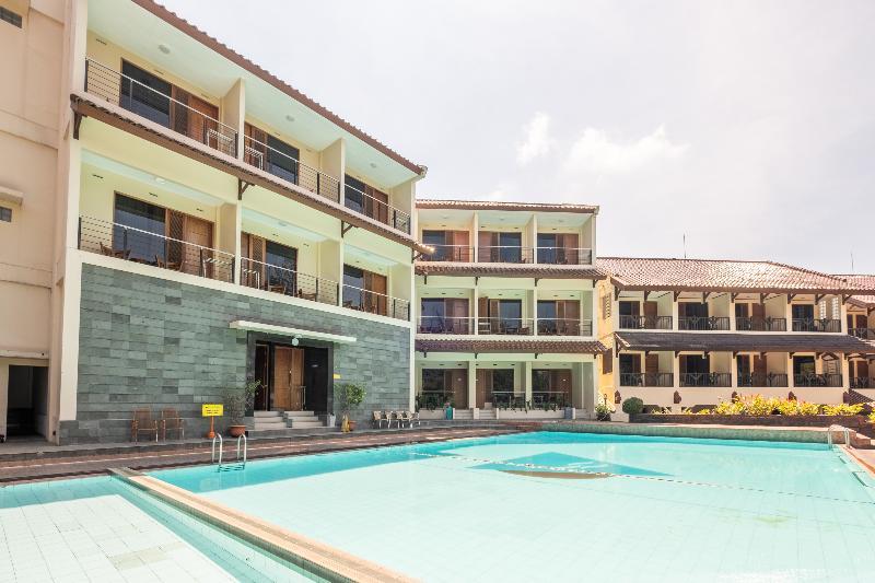 Capital O 1256 Sangga Buana Resort And Convention Hotel Cianjur Exterior foto